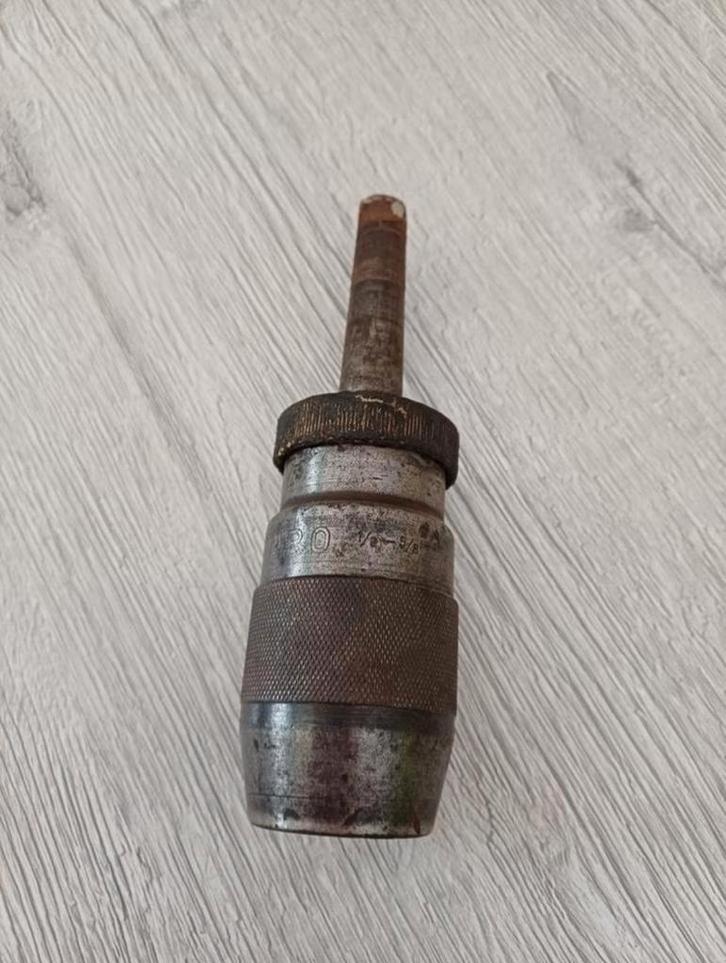 Mandrin Cone morse 3 avec queue automatique
16mm metabo, Bricolage & Construction, Outillage | Outillage à main, Enlèvement