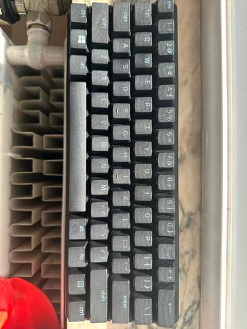 Razer huntsman mini rgb red switches, Informatique & Logiciels, Enlèvement, Comme neuf