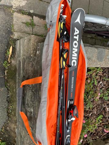 1 paar ski's en 2 paar stokken beschikbaar voor biedingen
