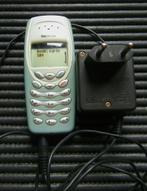 1 OUDE NOKIA 3410 GSM MET OPLADER, Telecommunicatie, Fysiek toetsenbord, Gebruikt, Klassiek of Candybar, Zonder abonnement