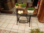 tafel op gietijzer onderstel SINGER, Ophalen