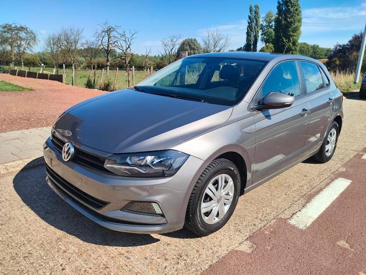 VOLKSWAGEN Polo

New Polo Trendline 1.0 55 kW (75 ch), Auto's, Volkswagen, Bedrijf, Te koop, Polo, ABS, Airbags, Airconditioning