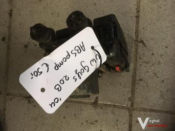 Vw golf 5 2.0 ABSpomp 2004 beschikbaar voor biedingen