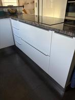 Cuisine equipee, Granit ou Pierre, Brillant ou Laqué, Enlèvement, Utilisé