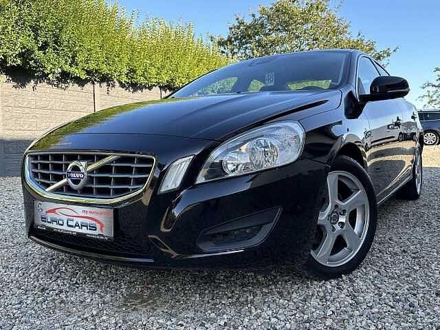 Volvo S60 2.0 D3 Momentum Geartronic CUIR/LED/GPS/SENSOR, Auto's, Volvo, Bedrijf, S60, ABS, Airbags, Airconditioning, Bluetooth