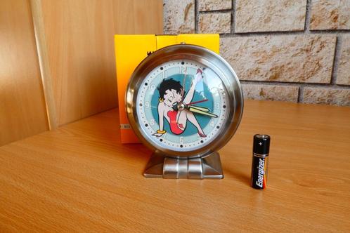 Betty Boop blaast Demons and Wonder nieuw leven in metal, Verzamelen, Beelden en Beeldjes, Nieuw, Mens, Ophalen of Verzenden