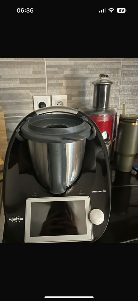 Thermomix Noir + 2n bol+ découpe minute + éplucheur, Elektronische apparatuur, Keukenmixers, Zo goed als nieuw, Ophalen