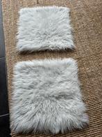 2 fluffy witte hoezen sierkussens met rits, Huis en Inrichting, Woonaccessoires | Kussens, Ophalen, Zo goed als nieuw