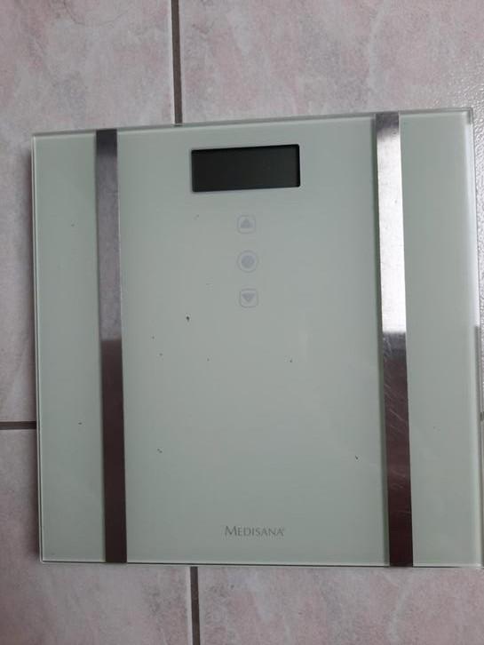 Personen weegschaal - MEDISANA - nieuwe batterij, Elektronische apparatuur, Weegschalen, Zo goed als nieuw, Personenweegschaal