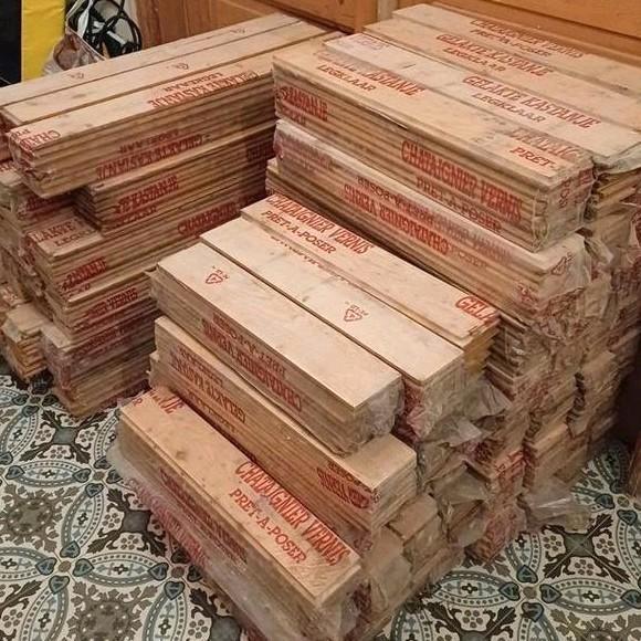 gelakt kastanje parket (22,7 m²), Doe-het-zelf en Bouw, Vloerdelen en Plavuizen, Nieuw, Parket, Ophalen