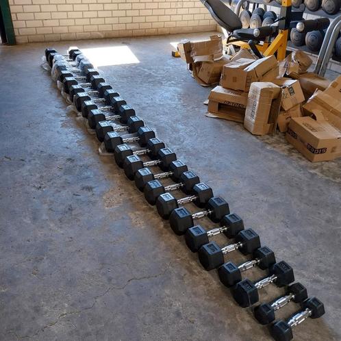 Hexa dumbells set 2.5 kilo tot 32 kilo.   Nieuwe staat, Sport en Fitness, Fitnessmaterialen, Zo goed als nieuw, Ophalen