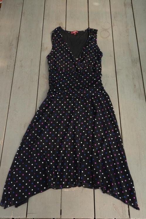 Mexx Zwarte jurk met wit, blauw, paars gewicht, Kleding | Dames, Jurken, Zo goed als nieuw, Maat 38/40 (M), Zwart, Onder de knie