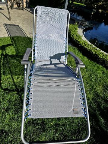 Relax et chaise longue  beschikbaar voor biedingen