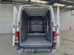 Volkswagen Crafter 140pk Automaat L3H3 Trekhaak Airco Camera, Automaat, Stof, Gebruikt, Euro 6