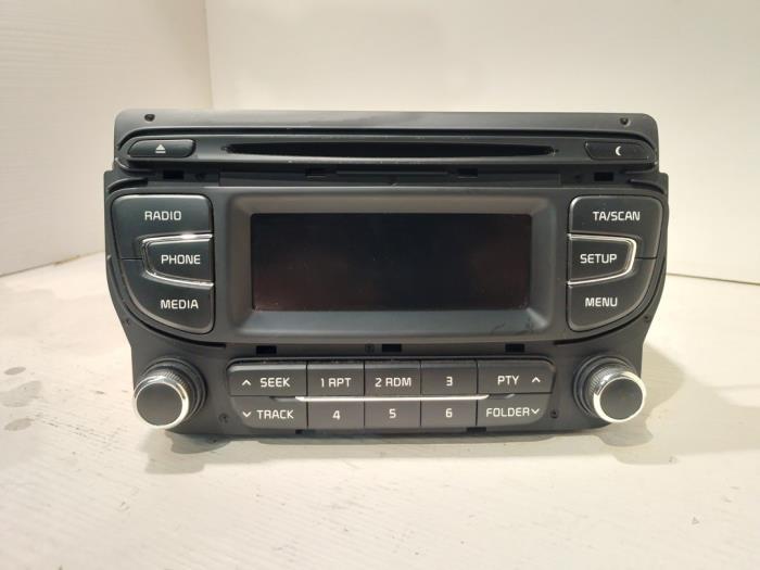 Radio CD Speler van een Kia Pro Cee'd, Auto-onderdelen, Elektronica en Kabels, Kia, Gebruikt, 3 maanden garantie, Ophalen of Verzenden