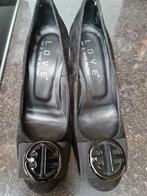 Pumps Love, Ophalen of Verzenden, Zo goed als nieuw, Pumps