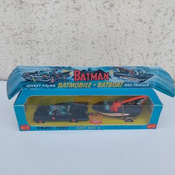 CORGI GS 3 BATMAN BATMOBILE BATBOAT TRAILER 1 EDITIE 1966 beschikbaar voor biedingen