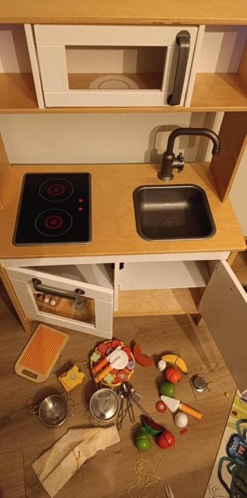 IKEA keukentje beschikbaar voor biedingen