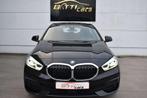 BMW 1 Serie 116 1.5dA* Navi* Autom. Airco* PDC V&A* Trekhaak, Auto's, Gebruikt, 116 pk, Zwart, Bedrijf