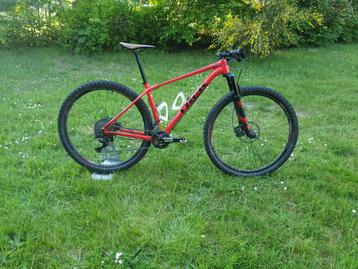 Trek superfly beschikbaar voor biedingen