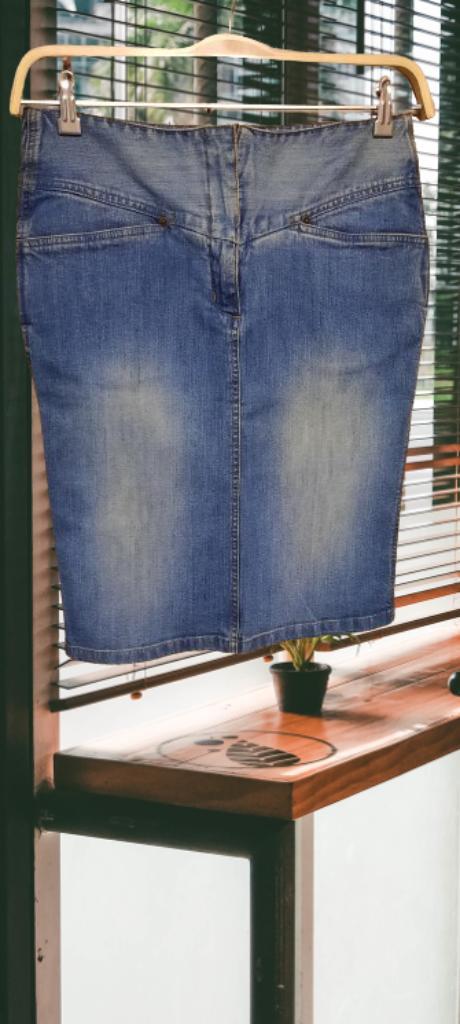 Jupe en jeans " HENNES " Taille 38, Vêtements | Femmes, Jupes, Porté, Taille 38/40 (M), Bleu, Longueur genou, Envoi