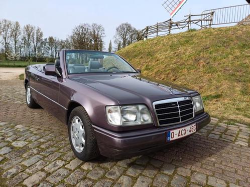 Mercedes W124 E220 cabrio oldtimer topstaat, Auto's, Mercedes-Benz, Bedrijf, Te koop, E-Klasse, Benzine, Cabriolet, 2 deurs, Handgeschakeld