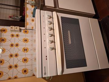 Elektrisch kookfornuis met hete luchtoven beschikbaar voor biedingen