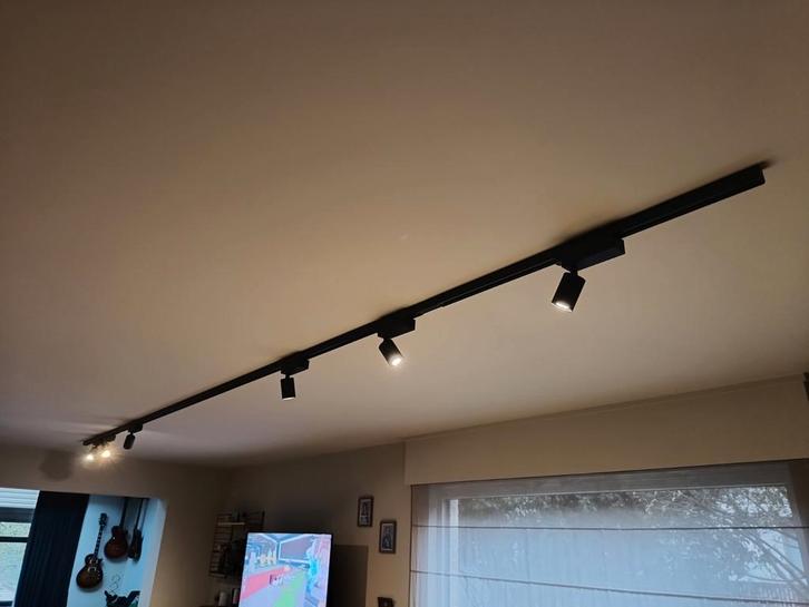 Design spots op rails (merk Flos), Huis en Inrichting, Lampen | Spots, Zo goed als nieuw, Ophalen