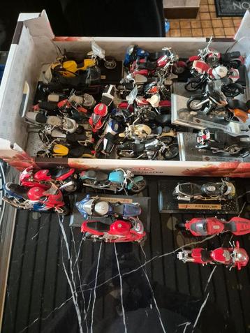 31 motos  beschikbaar voor biedingen