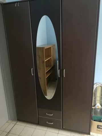armoire a vetement beschikbaar voor biedingen
