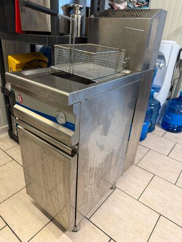 Friteuse gas  beschikbaar voor biedingen