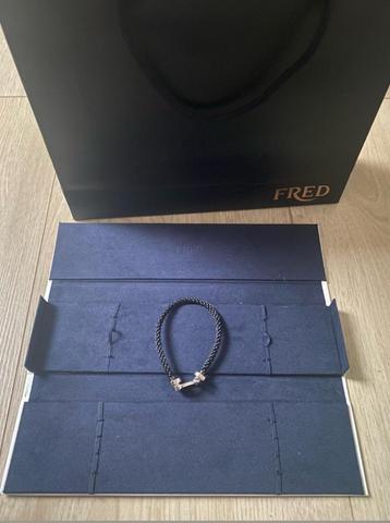 Fred armband beschikbaar voor biedingen