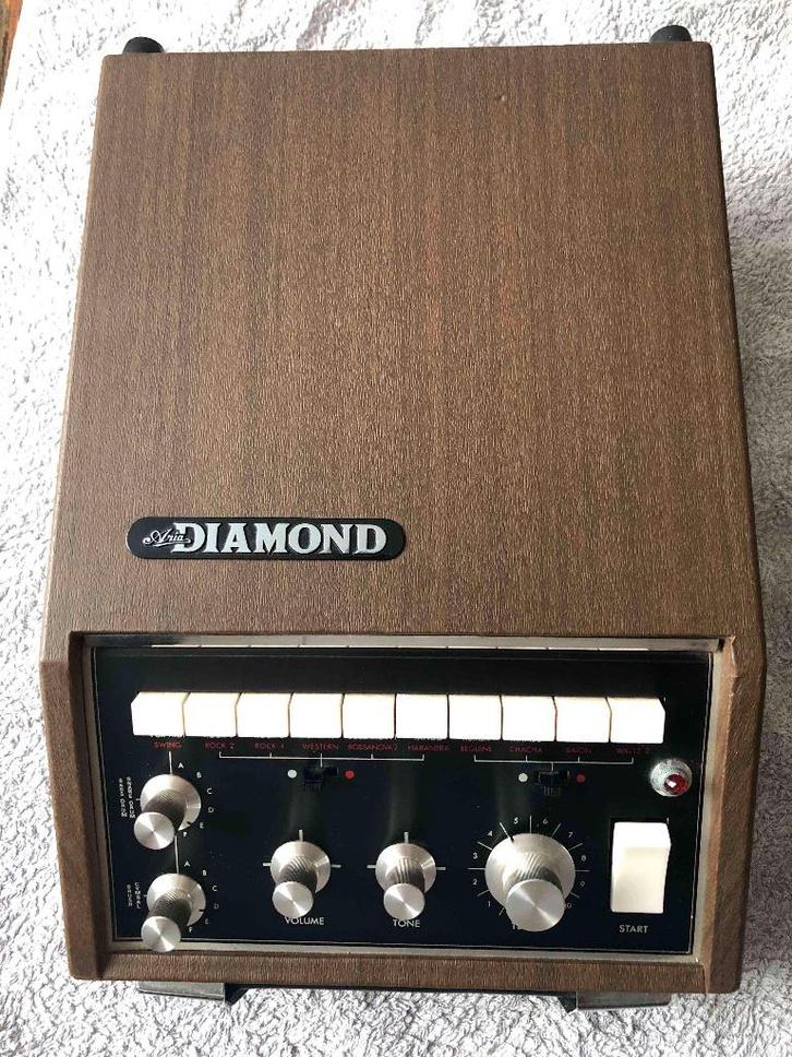 Aria Diamond 70' drummachine, Muziek en Instrumenten, Drumcomputers, Zo goed als nieuw, Korg, Ophalen of Verzenden