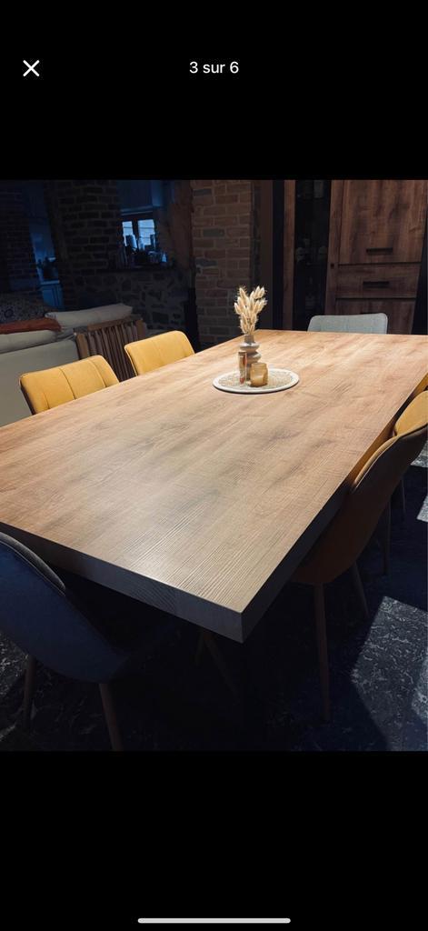 Table + verriere, Huis en Inrichting, Kasten | Vitrinekasten, Zo goed als nieuw, Ophalen