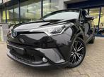 ENKEL VOOR GARAGES: Toyota C-HR 1.8i HYBRIDE C-SHOW AUTOMAAT, Auto's, 4 cilinders, Zwart, Leder, 5 zetels