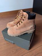 Timberland classic pointure 26 neuves, Enfants & Bébés, Vêtements de bébé | Chaussures & Chaussettes, Enlèvement, Neuf