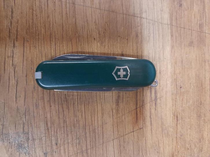 oud echt Victorinox zakmes groen 6 cm, Caravans en Kamperen, Kampeergereedschap, Gebruikt, Verzenden