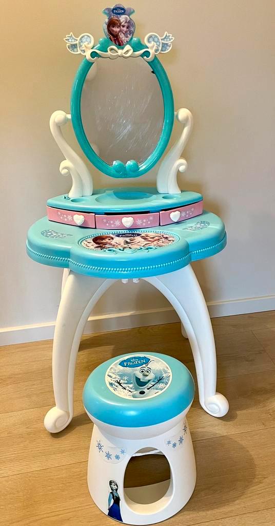 Smoby Disney Frozen 2in1 make-up tafel met krukje, Kinderen en Baby's, Speelgoed | Speeltafels, Gebruikt, Ophalen