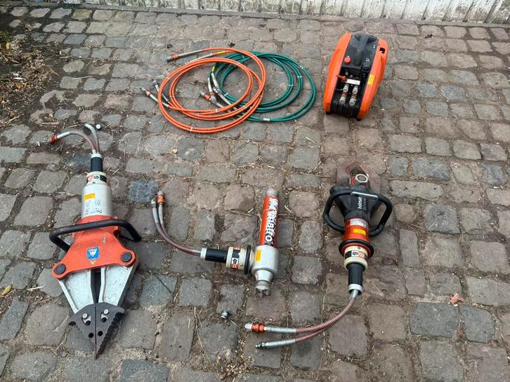Holmatro set hydraulisch reddingsmateriaal, Zakelijke goederen, Machines en Bouw | Overig, Ophalen