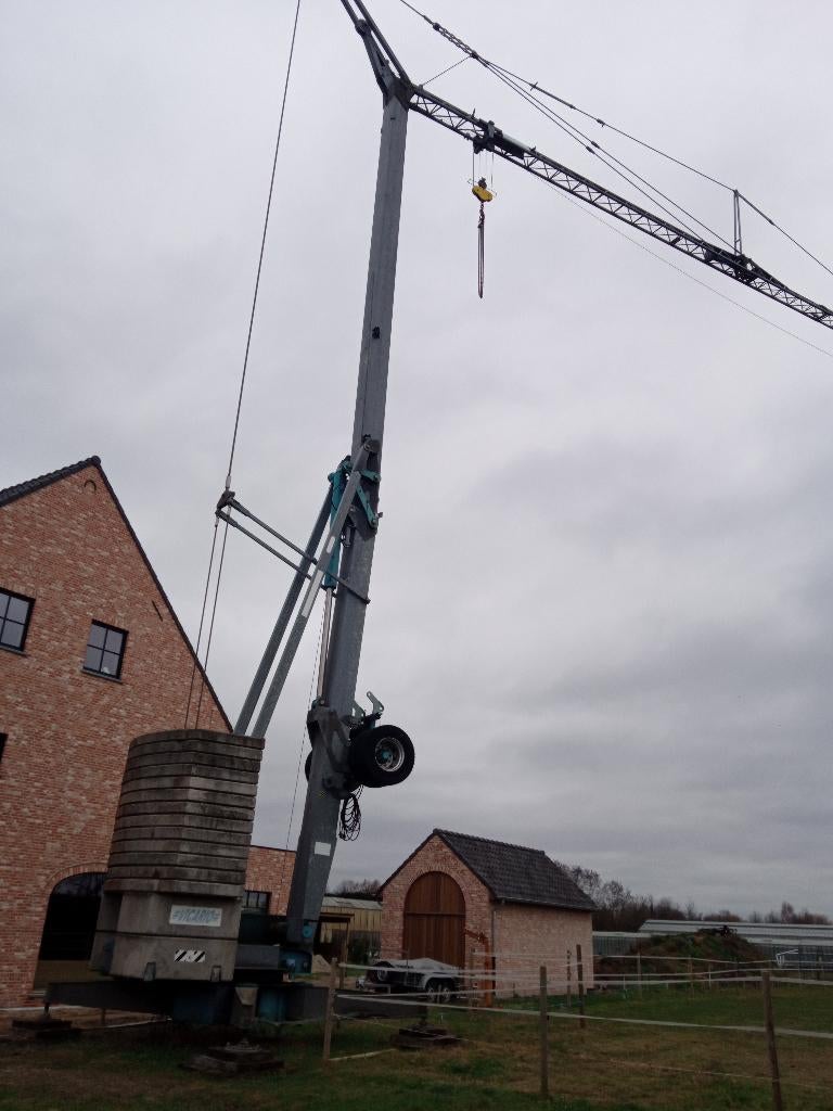 Bouwkraan Vicario 36m te huur, Articles professionnels, Machines & Construction | Grues & Excavatrices, Grue, Enlèvement