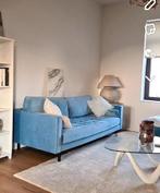 Velvet blauwe zetel 2m22 + poef, Huis en Inrichting, Stof, 75 tot 100 cm, Zo goed als nieuw, Ophalen