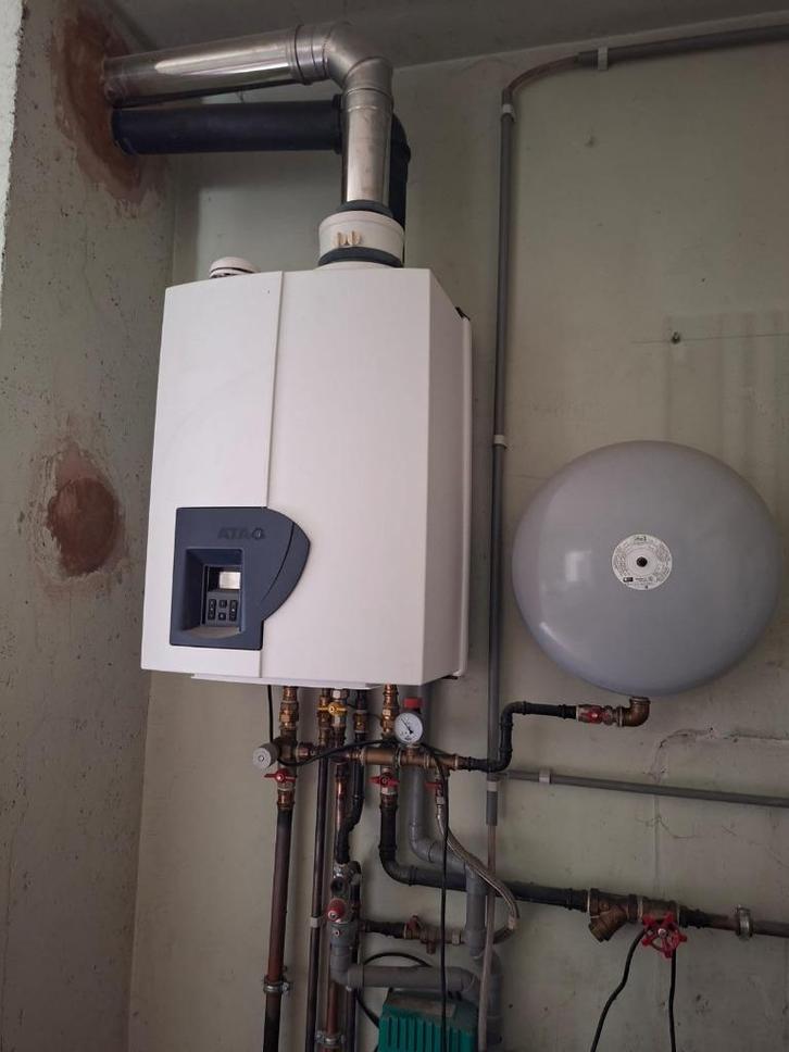 Verwarming ketel ATAG, Doe-het-zelf en Bouw, Chauffageketels en Boilers, Zo goed als nieuw, Geiser, Aardgas, Minder dan 20 liter