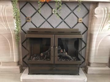 Mooie design kachel op gas beschikbaar voor biedingen