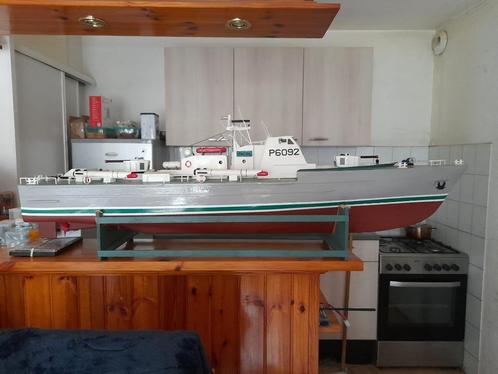 XL RC Torpedo snell boot P 6092 1.40m L, Hobby en Vrije tijd, Modelbouw | Boten en Schepen, Zo goed als nieuw, 1:32 tot 1:50, Overige merken