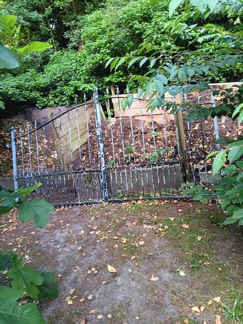 Smeedijzeren poort 326cm breed hoogste punt 170cm laagste p, Tuin en Terras, Tuinpoorten, Gebruikt, Ophalen