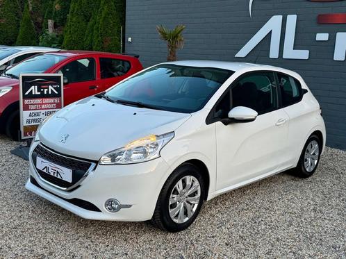 Peugeot 208 1.2i Allure*GPS*A/C*RADARS*KIT HIVER*GARANTIE, Auto's, Peugeot, Bedrijf, Te koop, ABS, Airbags, Airconditioning, Bluetooth