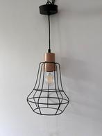 Hanglamp hout met zwart metaal, Maison & Meubles, Lampes | Suspensions, Métal, Geometrisch zwart met hout, Enlèvement, Utilisé