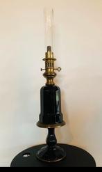 Prachtige antieken petroleum lamp, Ophalen