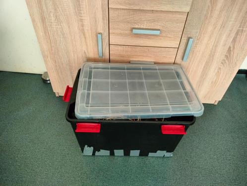 hobby box met allerlei netwerk kabels, box is bij de verkoop, Computers en Software, Pc- en Netwerkkabels, Ophalen