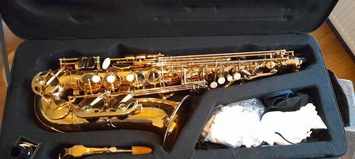 Saxophone Alto comme neuf, Musique & Instruments, Instruments à vent | Saxophones, Comme neuf, Alto, Avec valise, Enlèvement